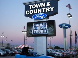 Dealership Signs custom lighted led pole pylon sign 300x225
